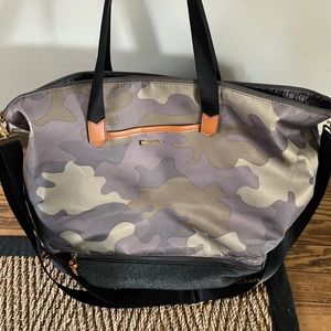 Stella & Dot Camo Crush It Bag